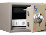 Сейф VALBERG FRS-32 CL