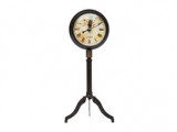 Настольные часы на треноге
