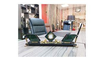 Письменный прибор из нефрита Два льва